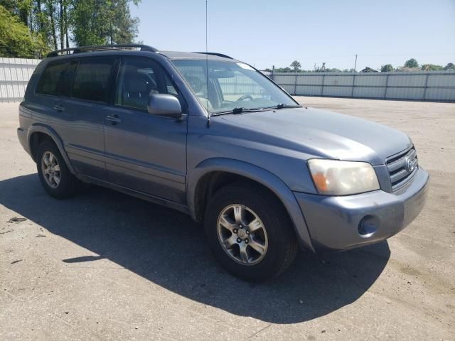 2004 Toyota Highlander Base