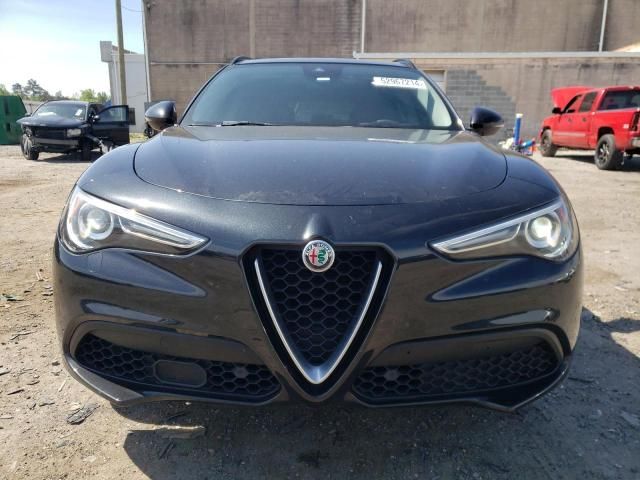 2018 Alfa Romeo Stelvio Sport