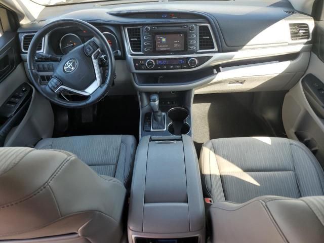 2015 Toyota Highlander LE