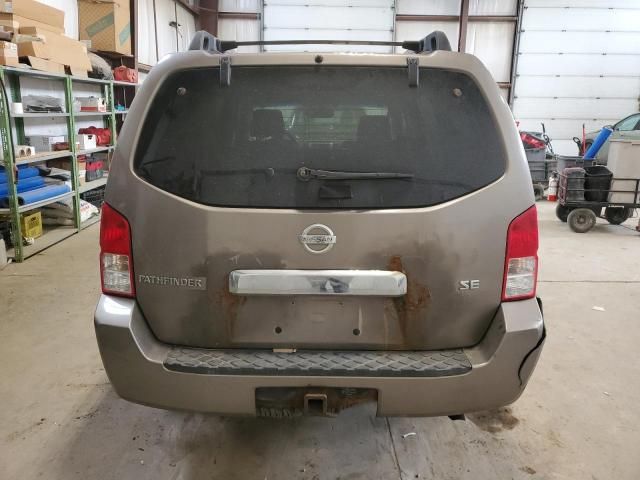 2005 Nissan Pathfinder LE