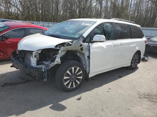 2019 Toyota Sienna XLE