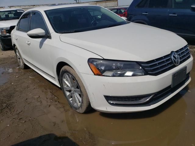 2012 Volkswagen Passat SEL