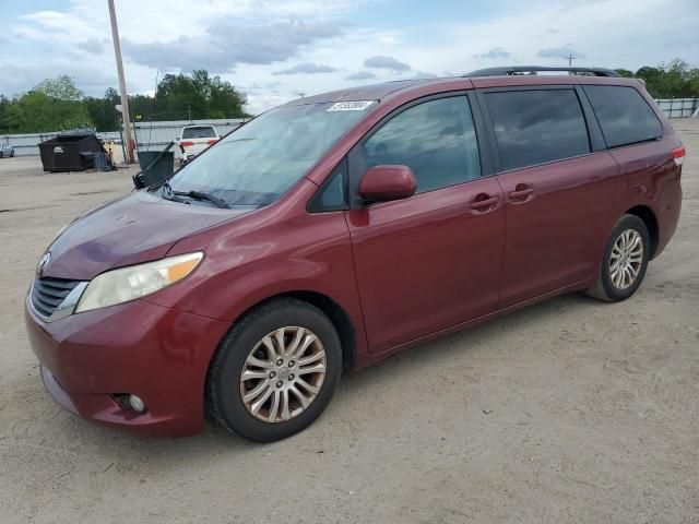 2011 Toyota Sienna XLE