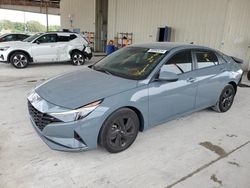 Carros salvage para piezas a la venta en subasta: 2021 Hyundai Elantra SEL