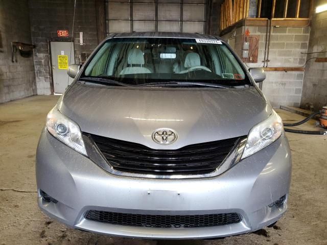 2011 Toyota Sienna LE