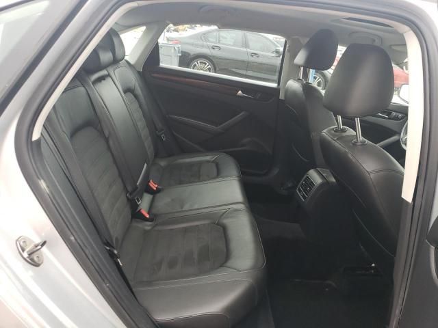 2013 Volkswagen Passat SEL