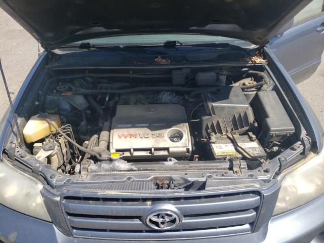 2004 Toyota Highlander Base