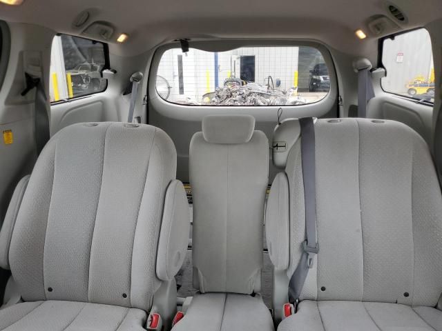 2011 Toyota Sienna LE