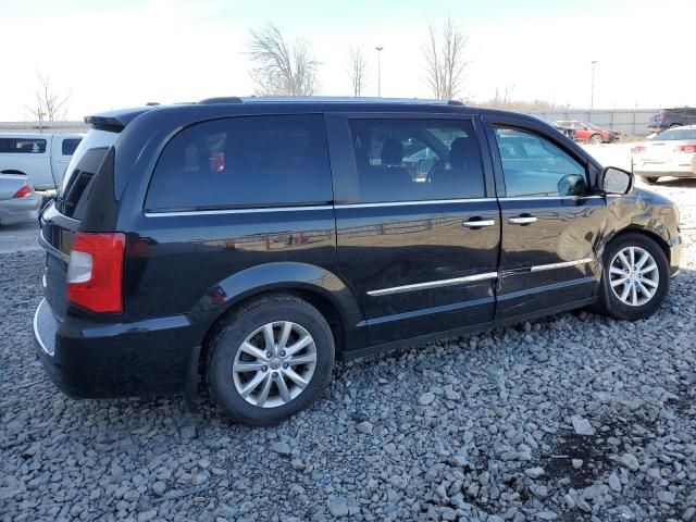 2016 Chrysler Town & Country Limited Platinum