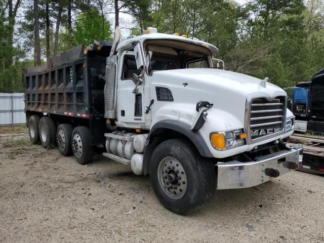 2006 Mack 700 CV700