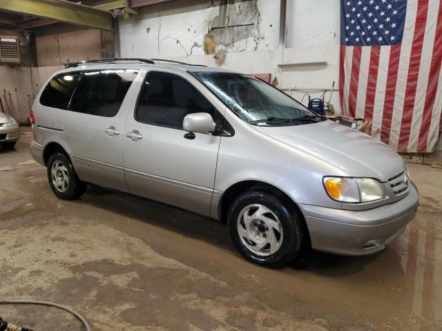 2001 Toyota Sienna LE