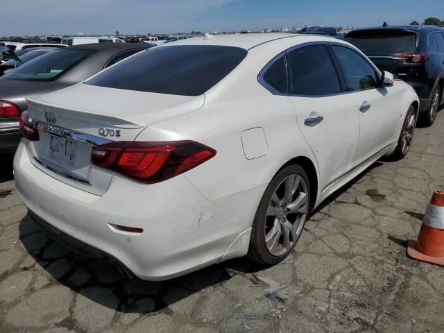 2017 Infiniti Q70 3.7