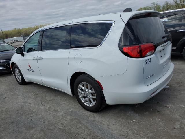 2022 Chrysler Voyager LX