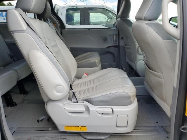 2012 Toyota Sienna XLE