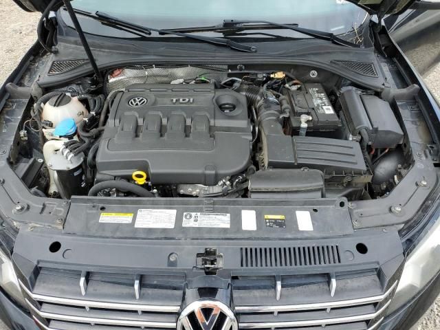 2015 Volkswagen Passat SE