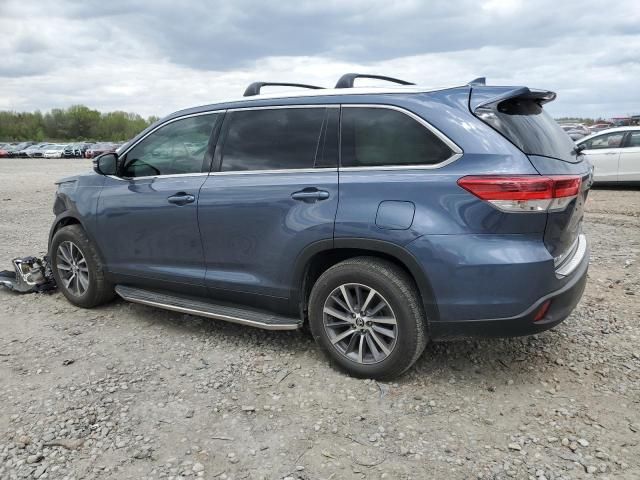 2019 Toyota Highlander SE