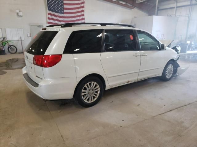 2009 Toyota Sienna XLE