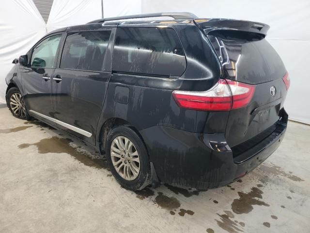 2017 Toyota Sienna XLE