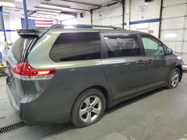 2013 Toyota Sienna LE