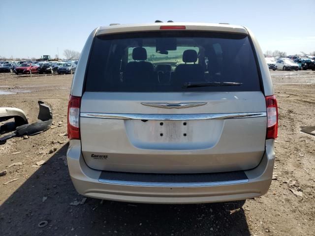 2013 Chrysler Town & Country Touring