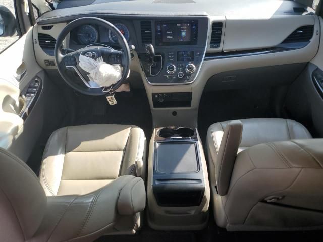 2015 Toyota Sienna XLE