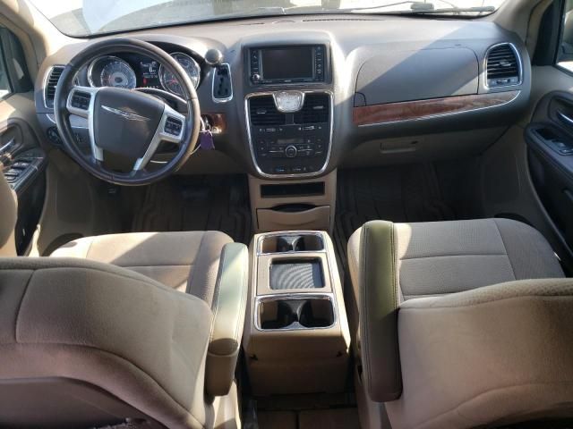 2011 Chrysler Town & Country Touring