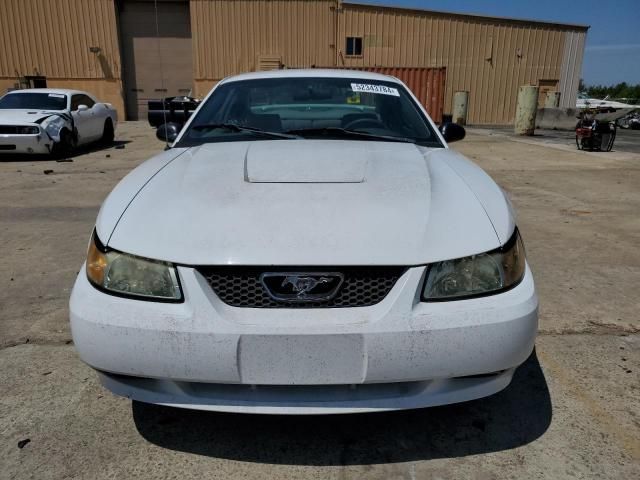 2004 Ford Mustang