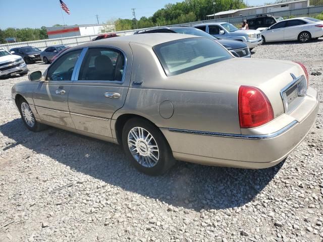 2010 Lincoln Town Car Signature Limited