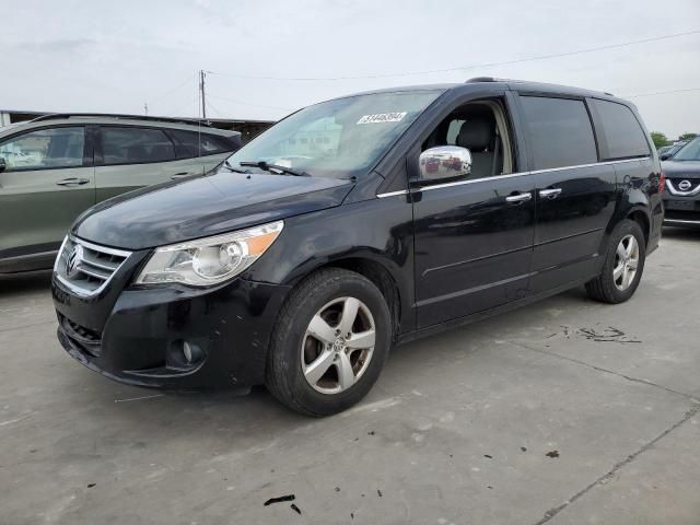 2010 Volkswagen Routan SEL