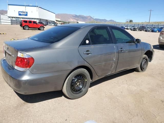 2005 Toyota Camry LE