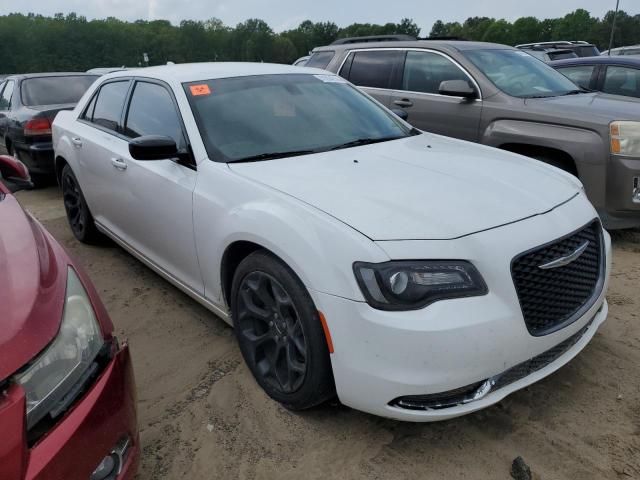 2019 Chrysler 300 Touring