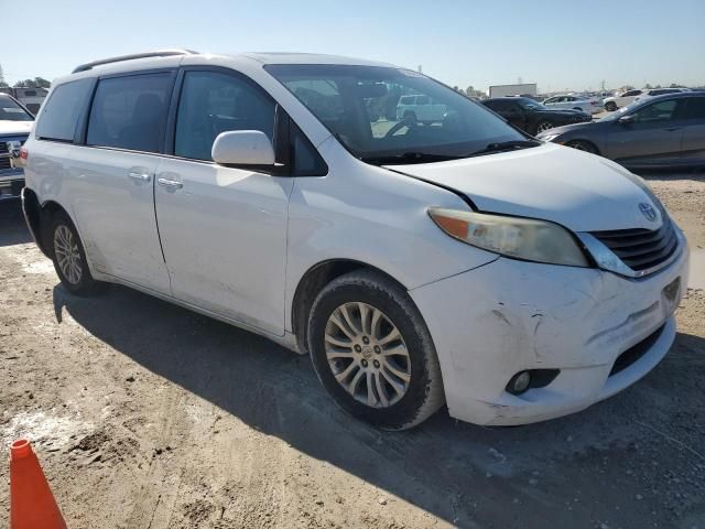 2012 Toyota Sienna XLE