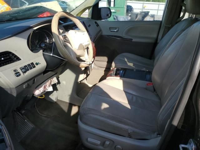 2014 Toyota Sienna XLE