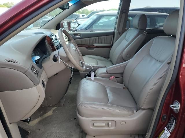 2005 Toyota Sienna XLE