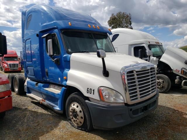 2011 Freightliner Cascadia 125