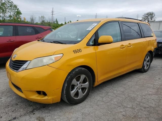 2012 Toyota Sienna LE