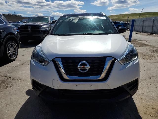 2019 Nissan Kicks S