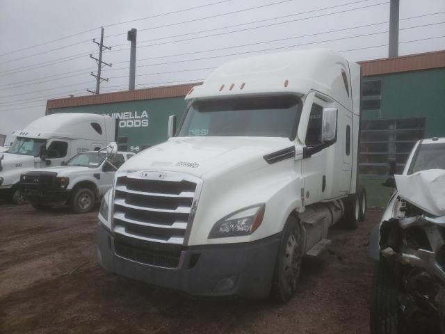 2021 Freightliner Cascadia 126