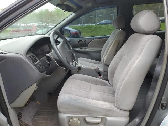 2000 Toyota Sienna LE