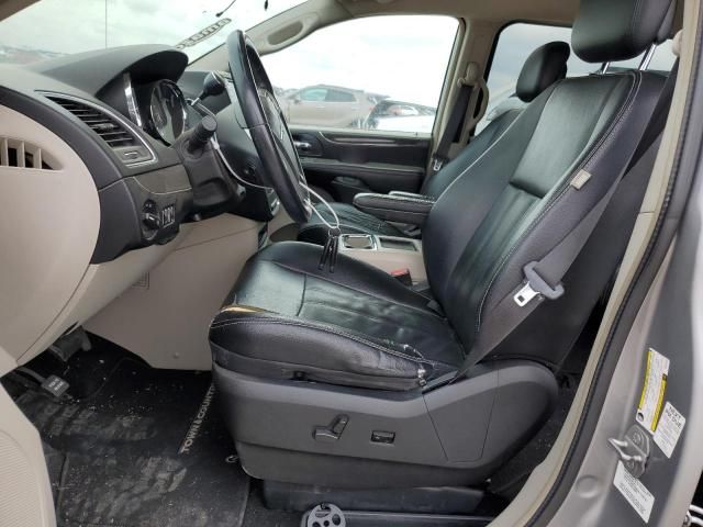 2014 Chrysler Town & Country Touring