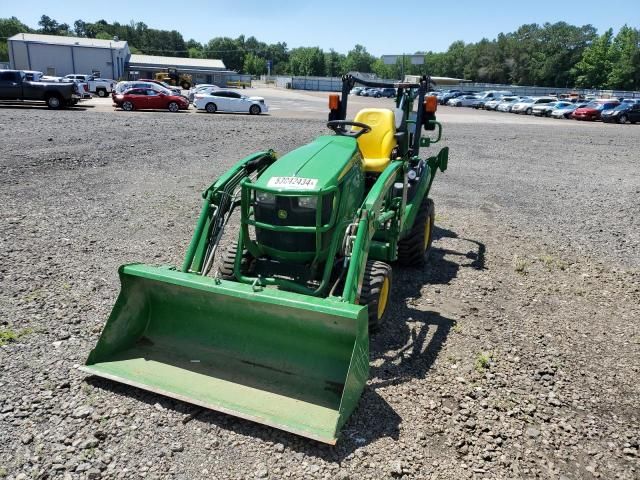 2019 John Deere 1025R