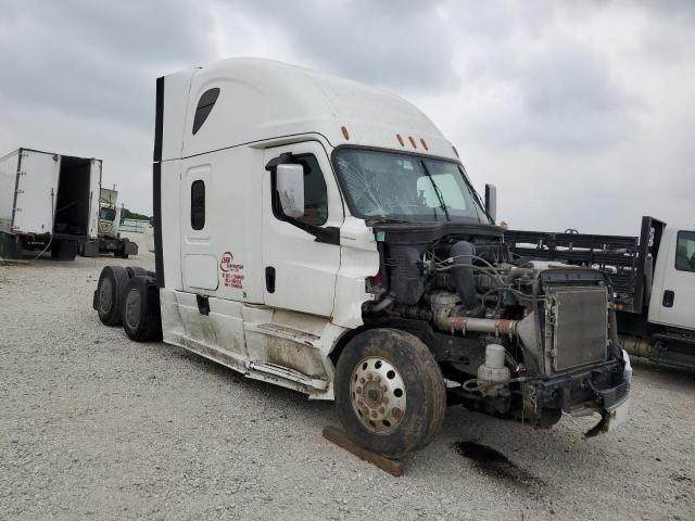 2018 Freightliner Cascadia 126