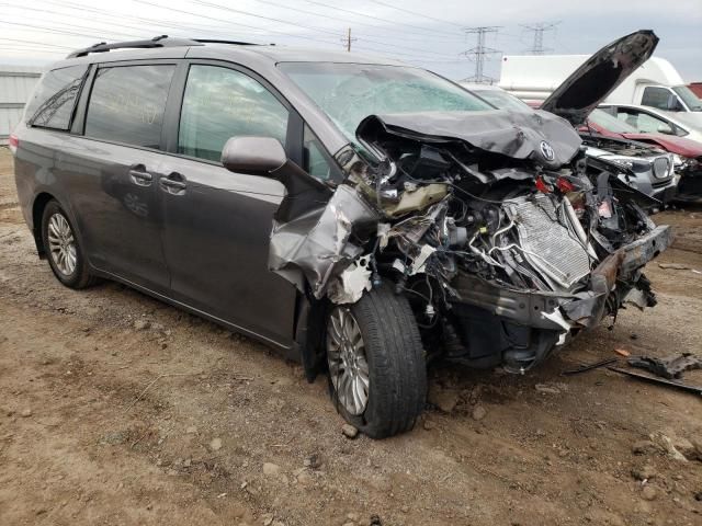 2014 Toyota Sienna XLE