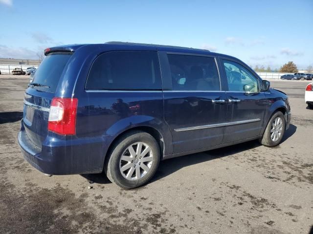 2015 Chrysler Town & Country Touring