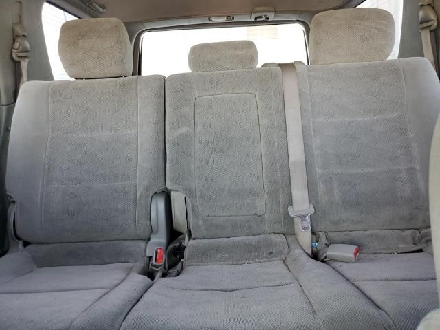 2005 Toyota Sequoia SR5