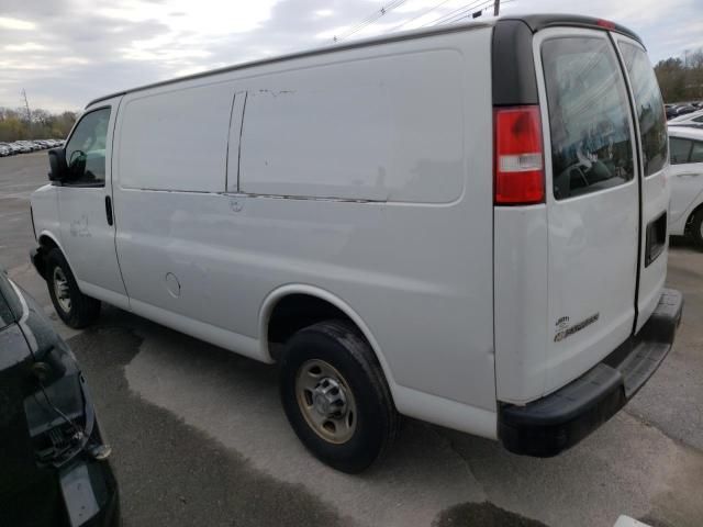 2017 Chevrolet Express G2500