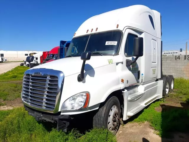 2016 Freightliner Cascadia 125