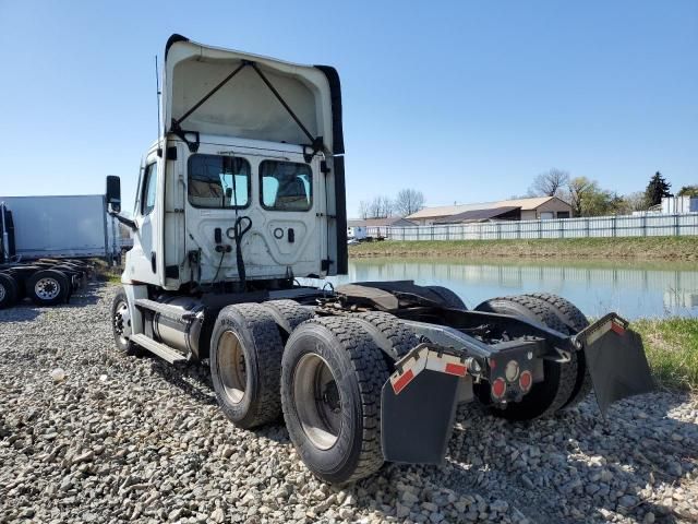 2020 Freightliner Cascadia 126