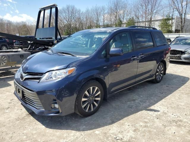 2019 Toyota Sienna XLE