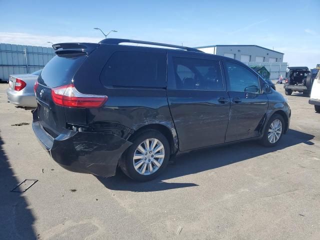 2016 Toyota Sienna LE